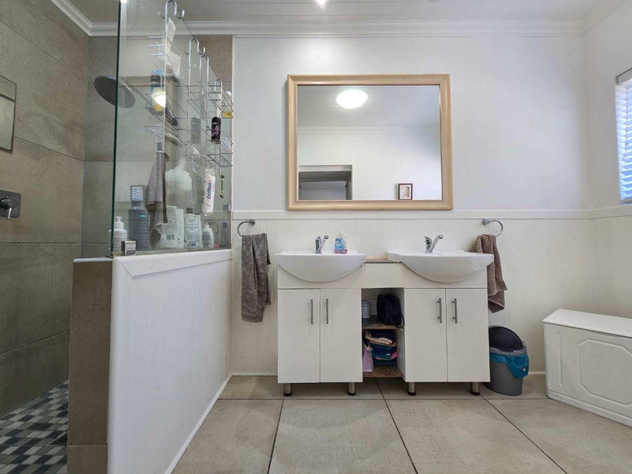 3 Bedroom Property for Sale in Stilbaai Wes Western Cape